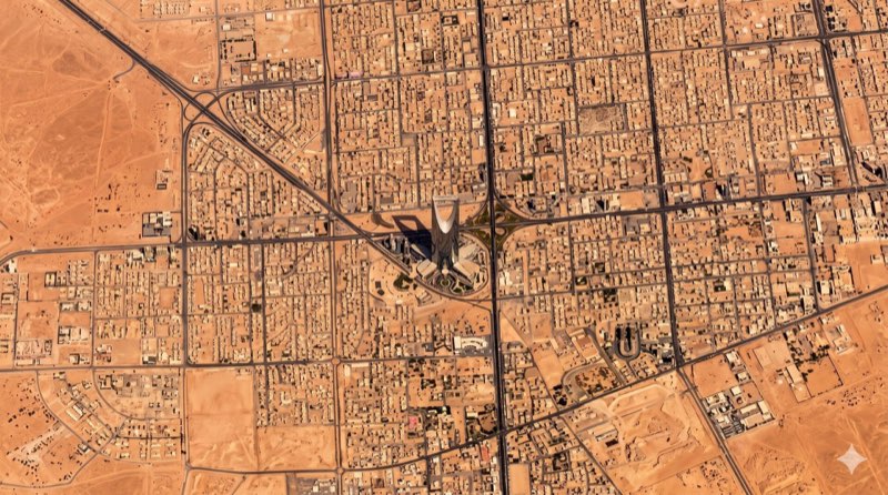 صورة من الأعلى لشبكة شوارع وأحياء مدينة